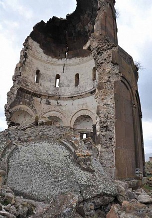Церковь Спасителя (Пркич) в Ани 1036 г. (купол 1342 г.)